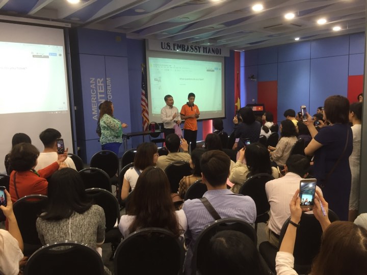 Cậu bé tự kỷ - Kỷ lục gia Nguyễn Khôi Nguyên tham gia chương trình hội thảo với chuyên gia Michelle M. Peters tại Đại sứ quán Hoa Kỳ