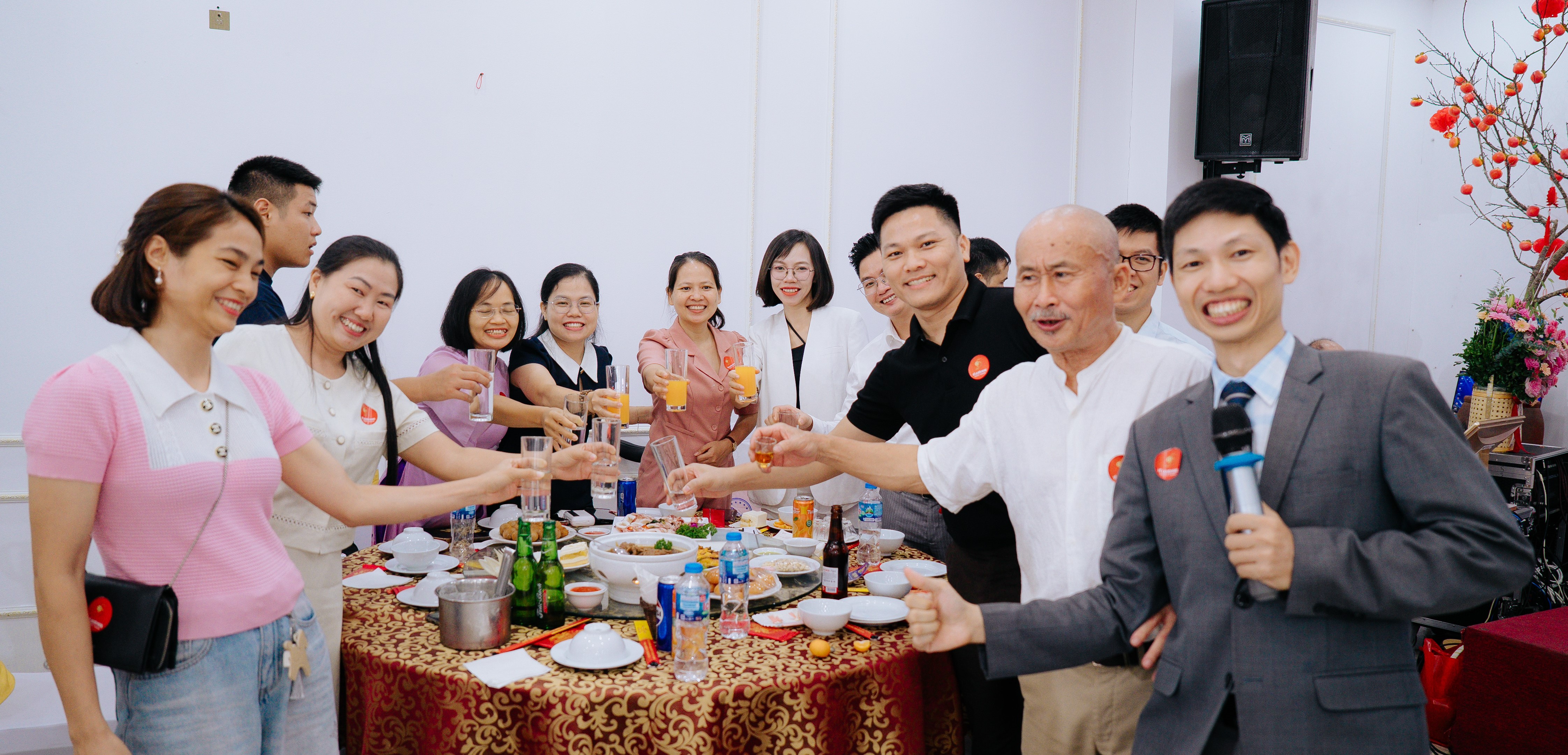 T&Acirc;M VIỆT 25 NĂM - VỀ LẠI B&Ecirc;N NHAU - TỤ VỀ C&Ugrave;NG B&Ugrave;NG PH&Aacute;T